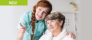 Jeune aide soignante, qui s'occupe d'une dame agée