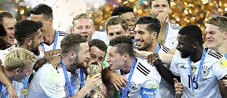 Die deutsche Nationalmannschaft nach dem 1:0-Sieg gegen Chile im Finale des Confederations Cups in St. Petersburg 2.7.2017 