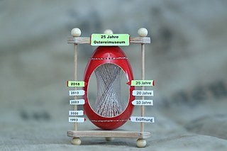 Koliko dugo će eksponati izdržati u vitrinama, to još ne znaju čak ni eksperti u muzeju. Najstariji izloženi komadi su porculanska jaja iz 19. stoljeća, ali i neka od prirodnih jaja već imaju dugu historiju. Tako muzej udomljava dva nojeva jajeta iz današnje Namibije, koja su stara 100 godina. Jedan policajac ih je 1918. godine donio iz tadašnje njemačke kolonije Njemačka Jugozapadna Afrika. 