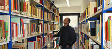 In the free-access area there are mainly scientific books and journals from the past 30 years.