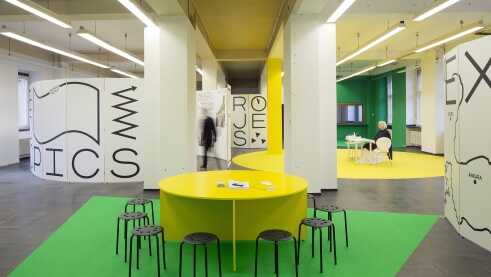 The exhibition shows works from seven cities of ACTOPOLIS