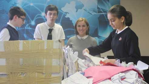 Jarji Svanishvili, Tornike Kubaneishvili, Mtvarisa Buskivadze and Elene Jokhadze work on alternatives for paper
