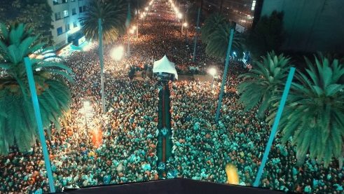 25.000 Menschen beim Abschlusskonzert am 9.6. am Monumento de la Revolución