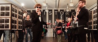 Mephisto welcomes the guests