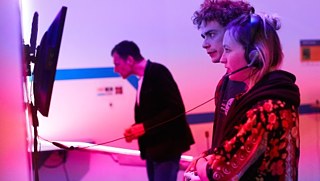 Besucher des Game Science Center