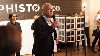 Johannes Ebert, Generalsekretär des Goethe-Institus, begrüßt die Gäste