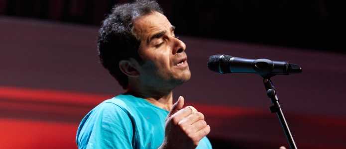Kamakan sings in Berlin