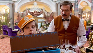 Timm runs away from home and gets a job as the liftboy in the city’s Grand Hotel.