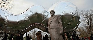  Moskau, 2017 "We are in a cocoon!” A performance of Artúr van Balen