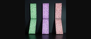 Installation Stelae (Hasan Elahi)