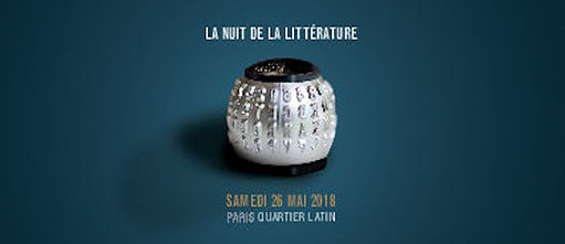Silberkugel mit Ziffern und Buchstaben, die als Symbol der Nuit de la littérature 2018 fungiert.