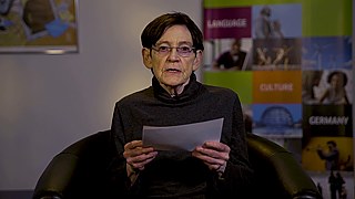 Roxanne Dunbar Ortiz liest aus „Das Kapital“