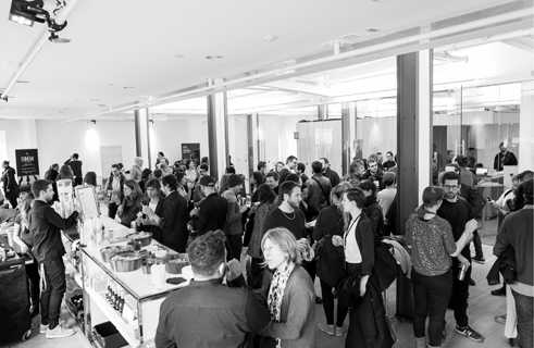 After the conference is before the conference - Participants take a break at  MUTEK_IMG