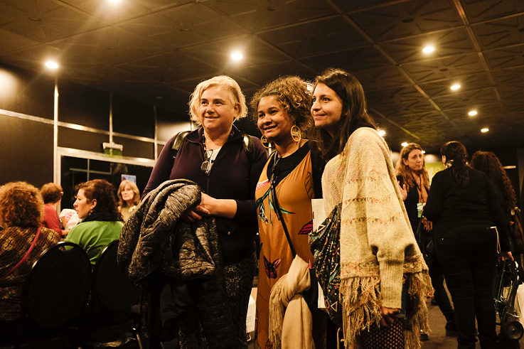  Patricia Oyamburu (Argentina), Marcia Licá (Brasil) und Mayerli Garay (Colombia)