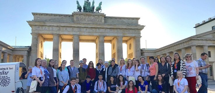IV. Internationale Umweltjugendkonferenz in Berlin 2018_Alle Teilnehmer_Stadtrundfahrt