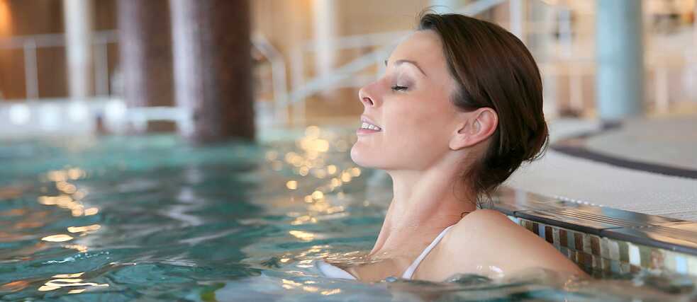 Der Begriff „Spa“ bezeichnete ursprünglich Kurorte an Mineralwasserquellen, steht heute aber vor allem für Wellness-Oasen.