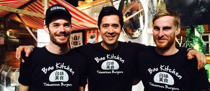 Tomas Klemann mit Mitarbeitern