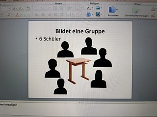 „Bildet eine Gruppe!“ Der Versuch, auf chinesisch zu verzichten