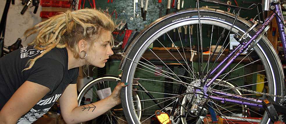 Paula vom Fahrradladen Kettenreaktion in Leipzig-Connewitz