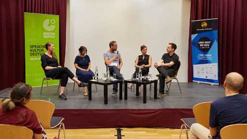 Participants of the panel following the screening of "grenzenlos“