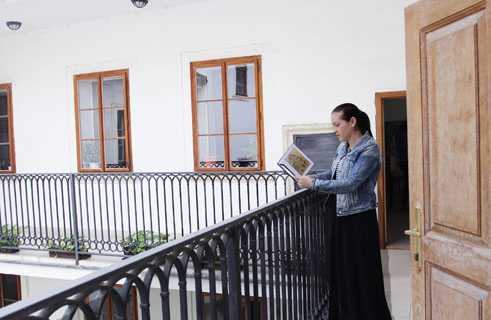 Blick vom Balkon des Europäischen Hauses in den schönen Innenhof.