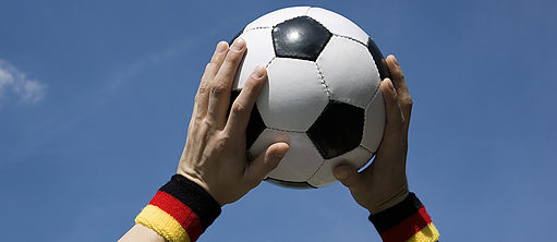 Fußball und Hände
