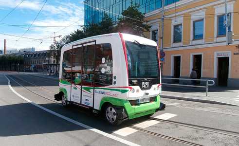 Isesõitev buss