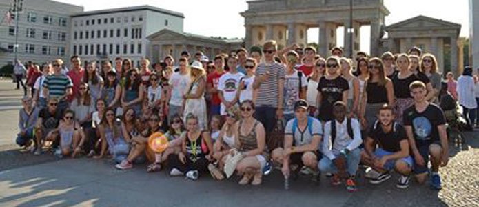 Gruppenfoto mit vielen Schülern | Foto: Olga Ivanyna