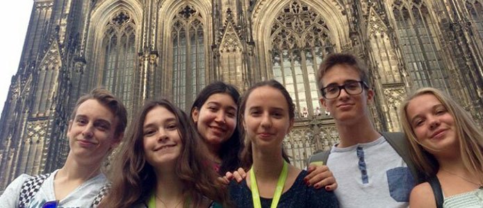 Gruppenfoto vor dem Kölner Dom | Foto: Viktoriya Turkivska