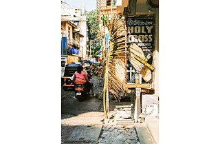 Chimbai Road: Holy Cross. Leben und Tod gehören zu Chimbai 