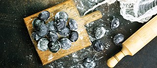 Eine Mischung verschiedener Kulturen – schwarze Pelmeni