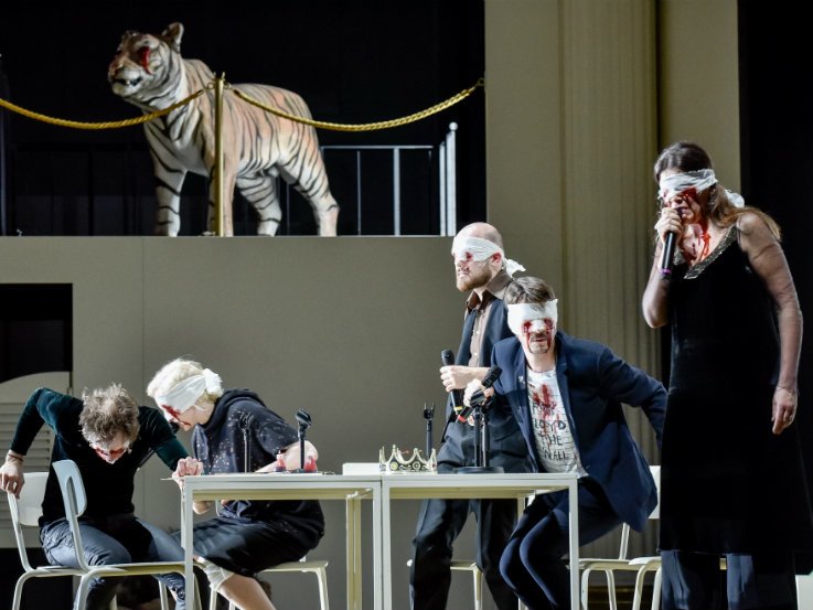 Frank Willens, Anne Müller, Matti Krause, Tilman Strauß, Julia Wieninger στο "Am Königsweg"