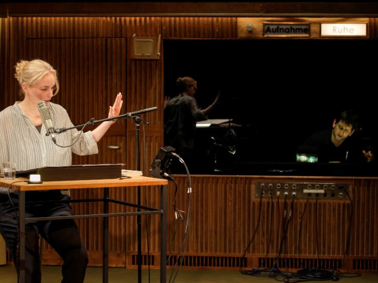 Sebastian Schwarz, Nina Hoss στο "Rückkehr nach Reims"