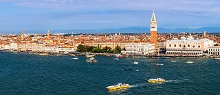 Die an der Lagune gelegene Altstadt von Venedig ist UNESCO-Weltkulturerbe und beliebt bei Besuchern.