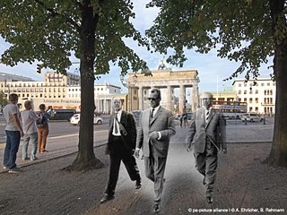 Das Brandenburger Tor 1961/2015, Montage &copy; © pa-picture alliance | © A. Ehrlicher, Bettina Rehmann Das Brandenburger Tor 1961/2015, Montage