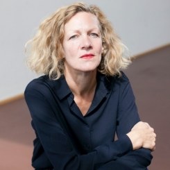 Mona Jas © © Mona Jas Mona Jas