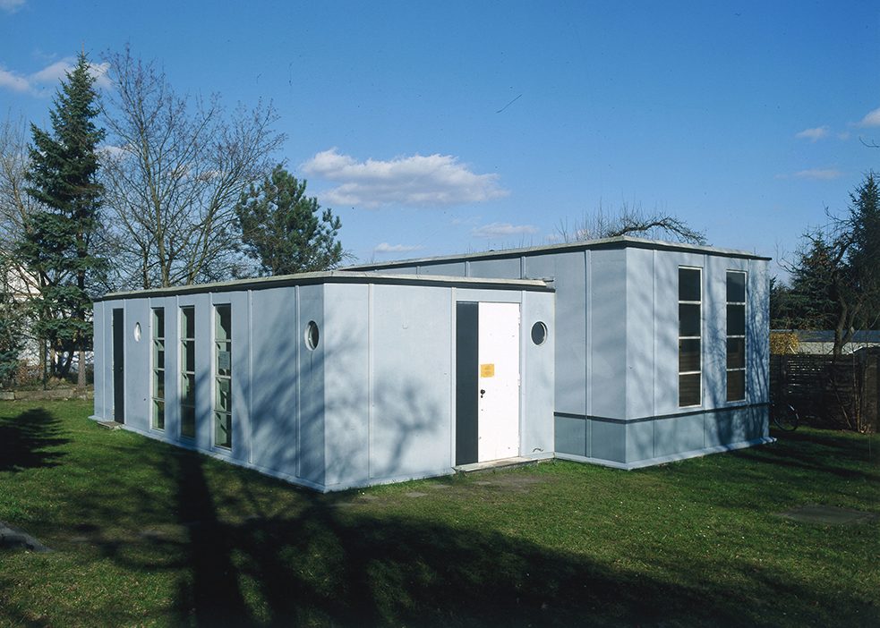 Casa de techo plano, construida entre 1926 y 1927, urbanización Törten de la Bauhaus, Dessau.