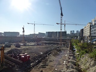 Tagebau oder Baustelle? Die neue Tallinner Hafencity wächst aus tiefem Grund