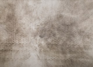 of fence 6, 2017. Fogo e fuligem sobre papel; 121 X 80,5 cm.