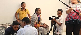 Musab Hassouna, Gründer einer Initiative, die Kindern das Filmemachen beibringt, meint, dass die vorige Generation bessere Möglichkeiten und Rahmenbedingungen hatte.  