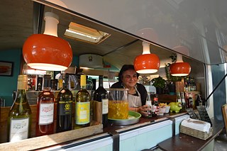 Meet and Eat  &copy; © Meet and Eat Meet and Eat 