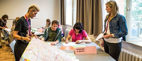 In Fortbildungen wird man wieder selber zum Lernenden und entwickelt seinen Unterricht weiter. 