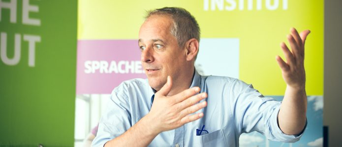 Interview mit dem Regisseur Sebastian Winkels des Films „Talking Money“