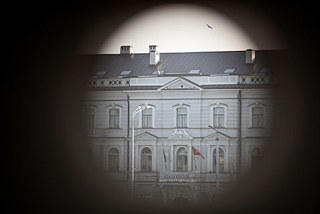 Ei Gugg Emol - Watch out (Bernhard Serexhe)