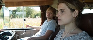 303 © © Kahuuna Films 303 1