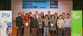 Übersetzerinnen und Übersetzer des „Merck Social Translating Projekts“ mit dem Partner Merck in Seoul 