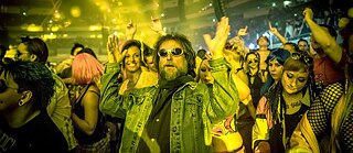 Filmden bir sahne: Magical Mystery veya: Karl Schmidt'in Dönüşü