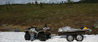 Die saamische Kindererziehung zielt darauf ab, die Kinder zu selbständigem Handeln zu erziehen.
