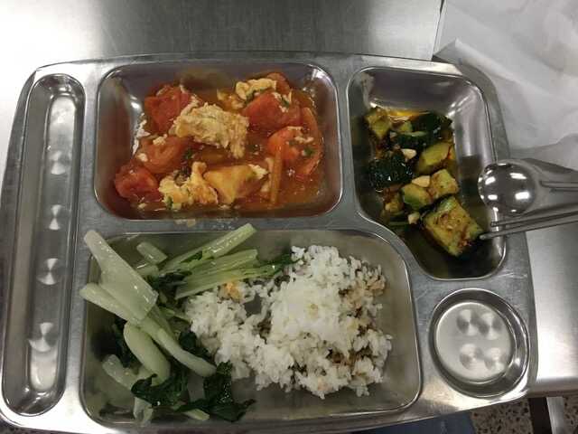 Vegetarisches Essen in der Kantine