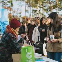 Deutsch in Seoul Aktionsstand quadratisch